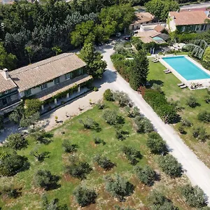 https://hotel-restaurant-du-moulin-daure.fr-provencehotel.com
